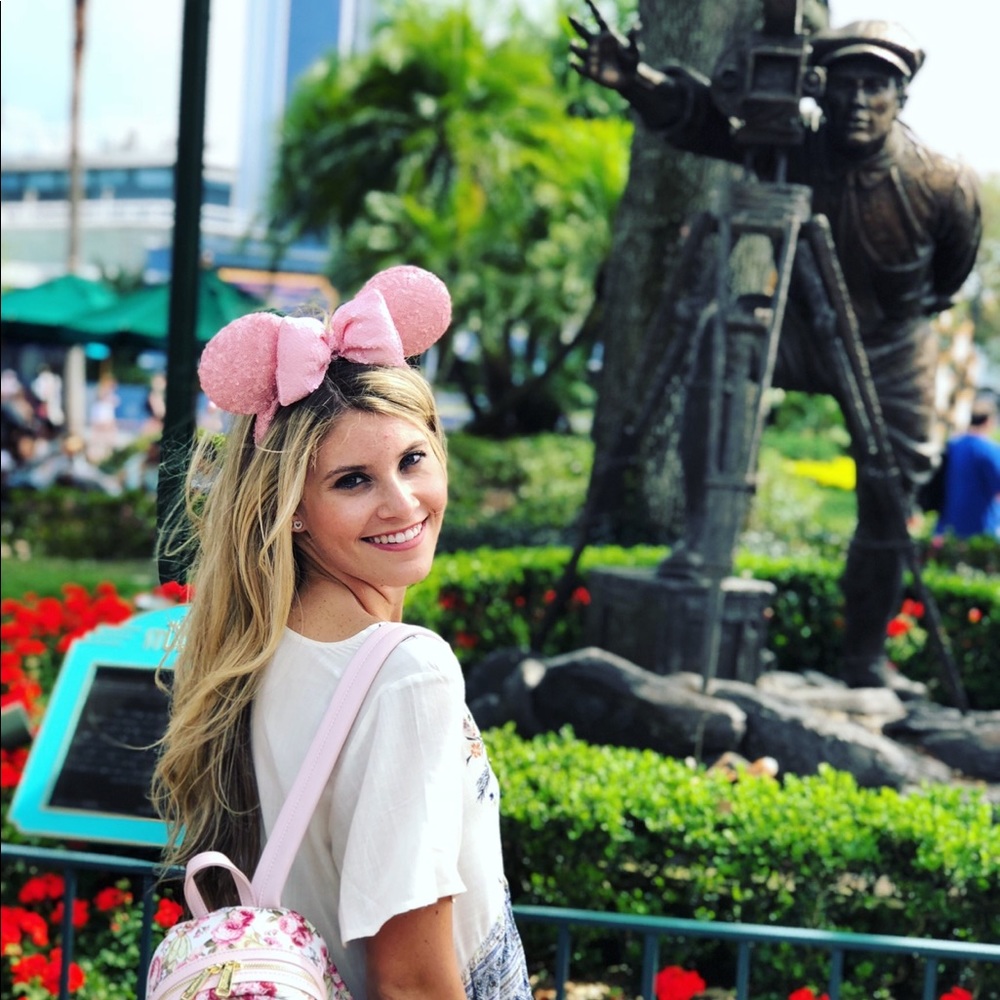 Meet your Posher, Lexis